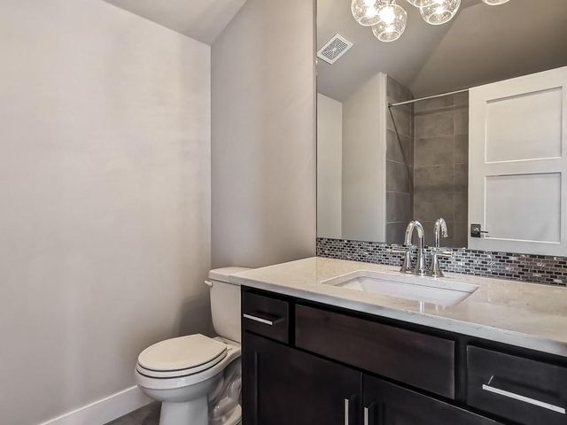 7924 Noble Street, Shawnee, KS 66220
