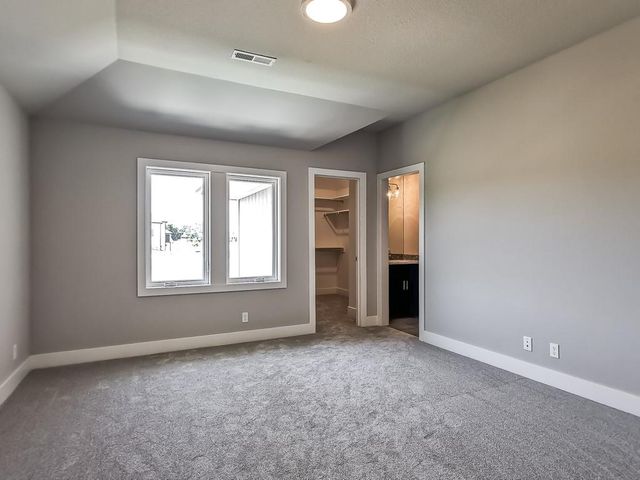 7924 Noble Street, Shawnee, KS 66220
