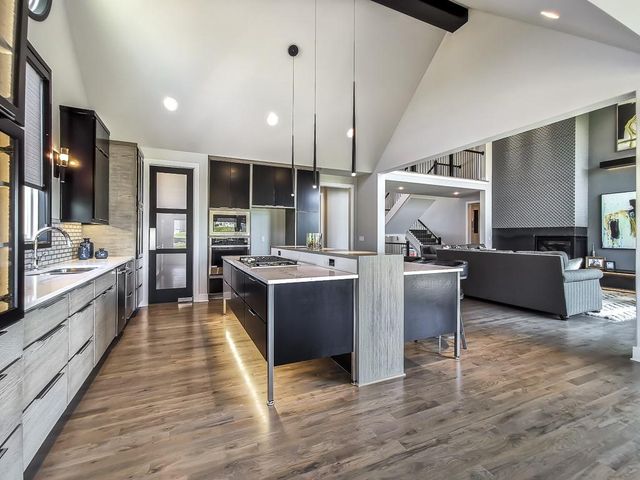 7924 Noble Street, Shawnee, KS 66220