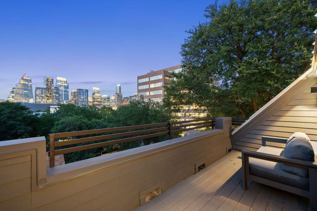 516 Bouldin DR, Austin, TX 78704