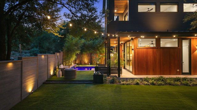 516 Bouldin DR, Austin, TX 78704