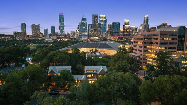 516 Bouldin DR, Austin, TX 78704