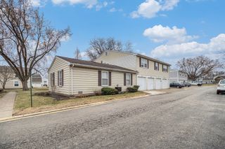 337 Mallard Court, Vernon Hills, IL 60061