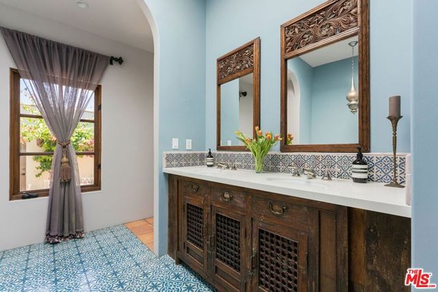 4220 Lincoln Avenue, Culver City, CA 90232