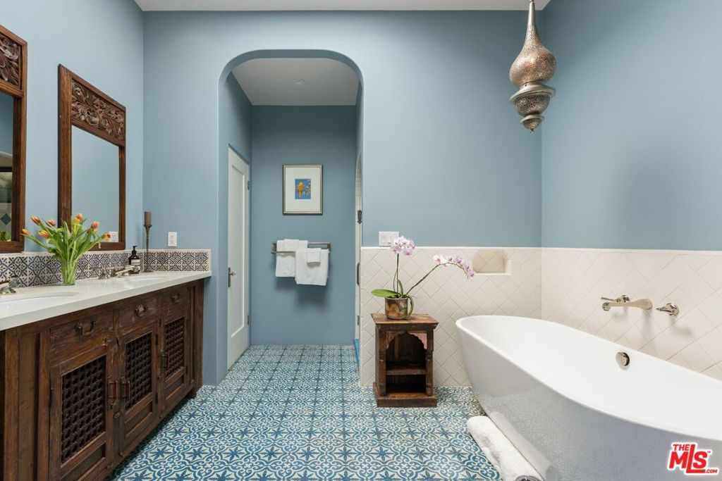 Image 16 of property listing at 4220 Lincoln Avenue, Culver City, CA 90232