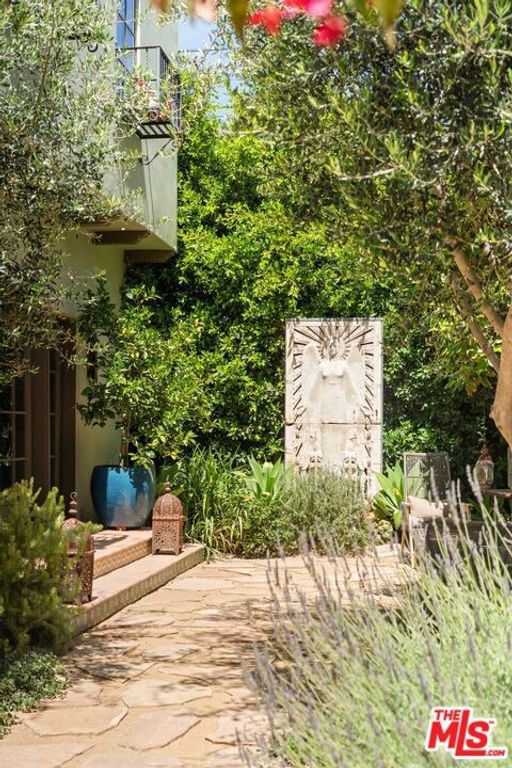 Image 26 of property listing at 4220 Lincoln Avenue, Culver City, CA 90232