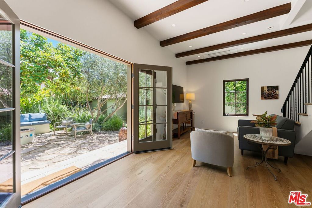 Image 30 of property listing at 4220 Lincoln Avenue, Culver City, CA 90232