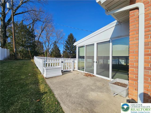 1948 Belleview Drive, Whitehall Twp, PA 18052