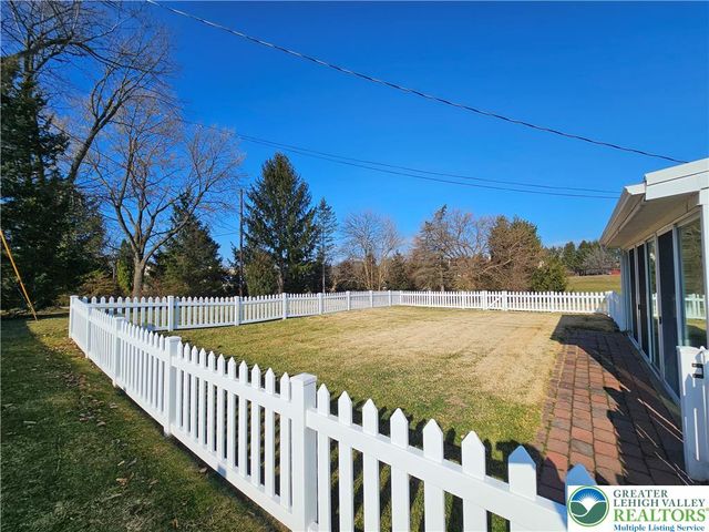 1948 Belleview Drive, Whitehall Twp, PA 18052