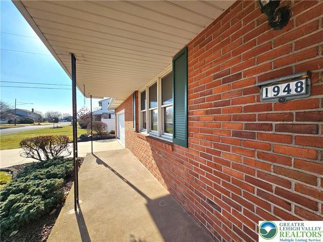 1948 Belleview Drive, Whitehall Twp, PA 18052