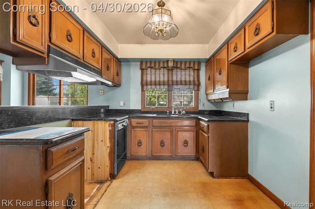 52489 Butternut Drive, Shelby Twp, MI 48316