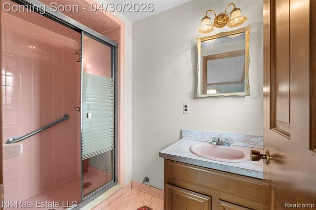 52489 Butternut Drive, Shelby Twp, MI 48316