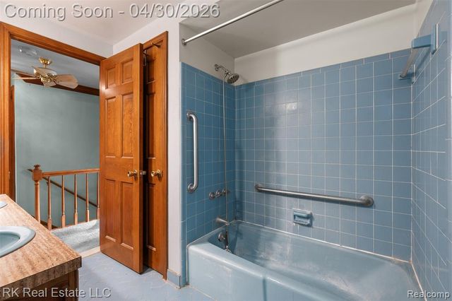 52489 Butternut Drive, Shelby Twp, MI 48316