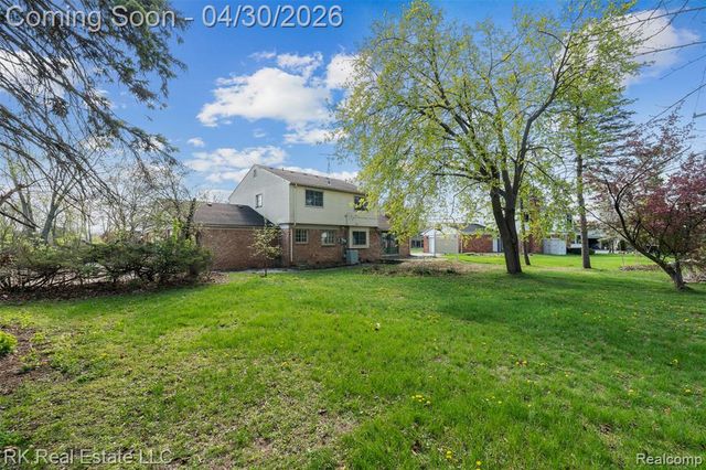 52489 Butternut Drive, Shelby Twp, MI 48316
