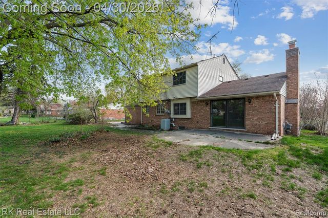 52489 Butternut Drive, Shelby Twp, MI 48316