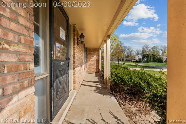 52489 Butternut Drive, Shelby Twp, MI 48316