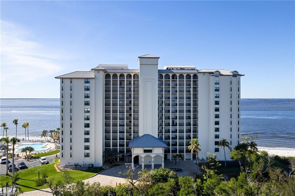 17080 Harbour Point DR 211, FORT MYERS, FL 33908 — exterior