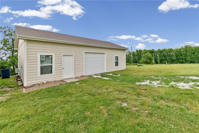 20128 Linwood Road, Linwood, KS 66052