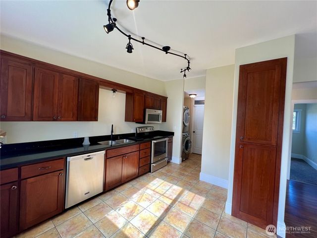 140 Newell Avenue, Westport, WA 98595