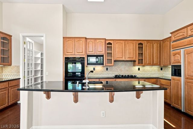 6 Old Marsh Court, Henderson, NV 89052