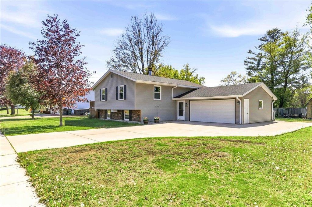 2330 S 12th Street, Wisconsin Rapids, WI 54494