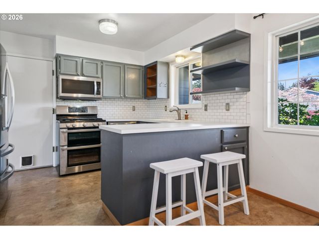1212 Ne 175TH Ave, Portland, OR 97230