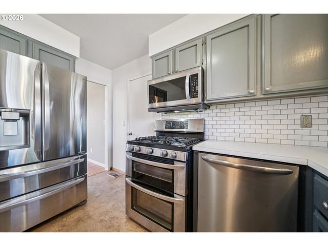 1212 Ne 175TH Ave, Portland, OR 97230