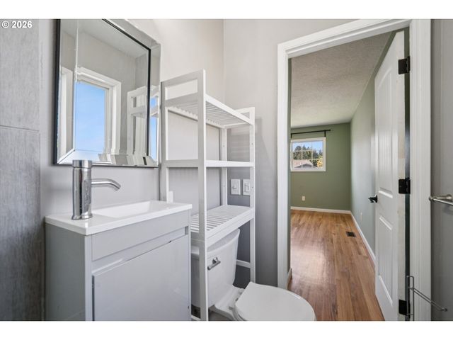 1212 Ne 175TH Ave, Portland, OR 97230