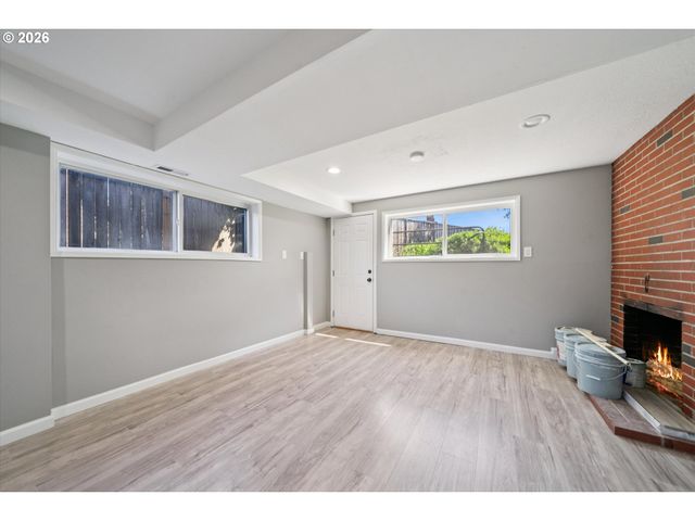 1212 Ne 175TH Ave, Portland, OR 97230