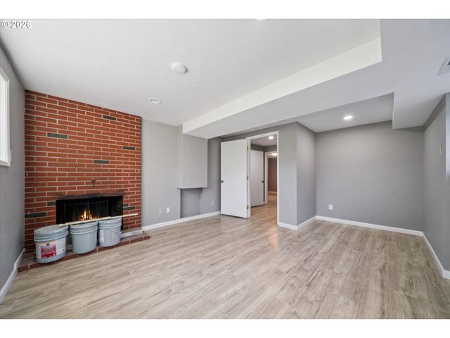 1212 Ne 175TH Ave, Portland, OR 97230