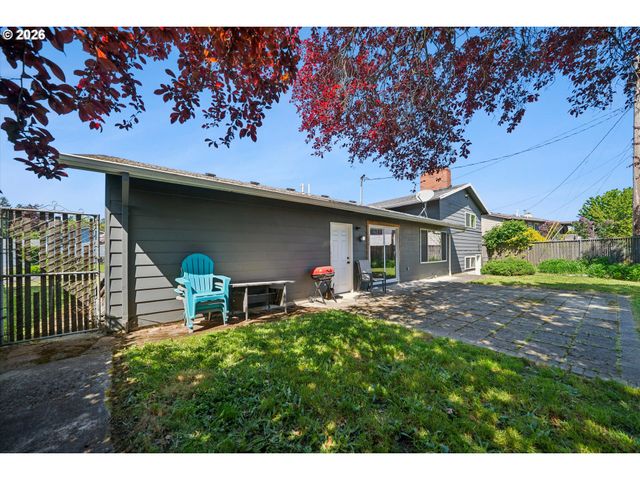1212 Ne 175TH Ave, Portland, OR 97230