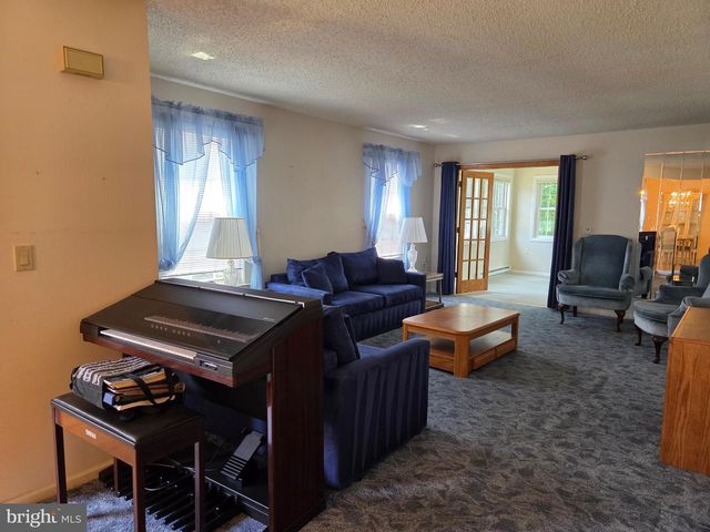 9 DOVE TREE CT, Barnegat, NJ 08005
