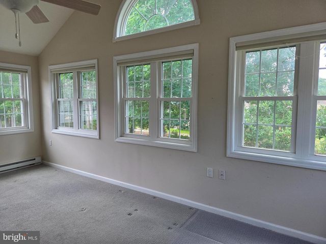 9 DOVE TREE CT, Barnegat, NJ 08005