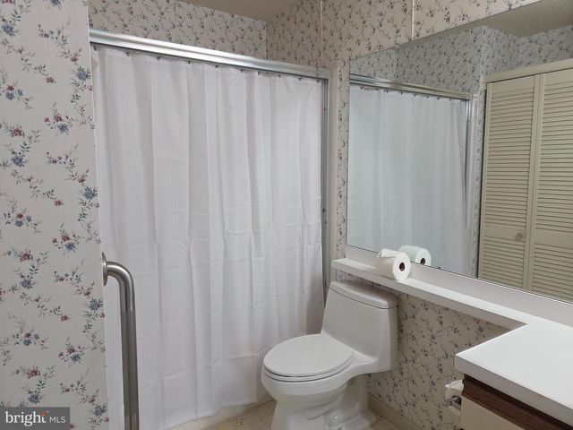 9 DOVE TREE CT, Barnegat, NJ 08005