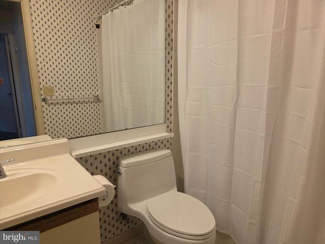9 DOVE TREE CT, Barnegat, NJ 08005