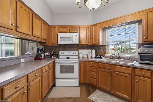 308 Riveranne Ct Apt 314, Virginia Beach, VA 23462