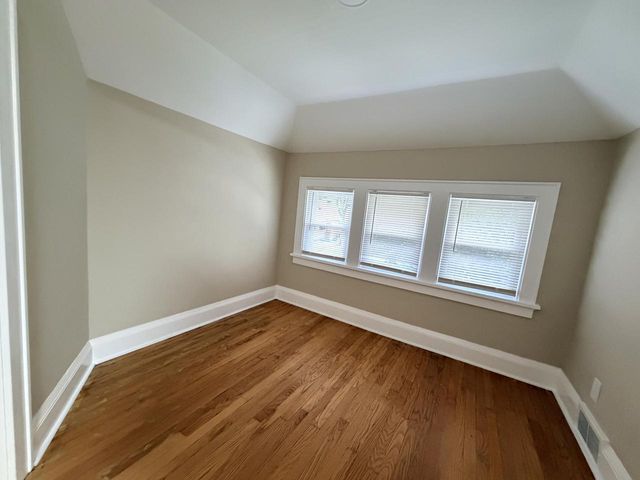 3024 N 44th STREET, Milwaukee, WI 53210