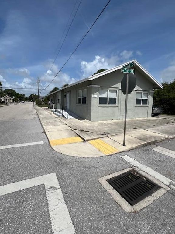 1131 S N Street 1, Lake Worth Beach, FL 33460
