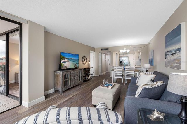 6158 PALMA DEL MAR BOULEVARD S 305, St Petersburg, FL 33715