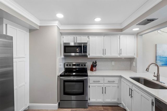 6158 PALMA DEL MAR BOULEVARD S 305, St Petersburg, FL 33715