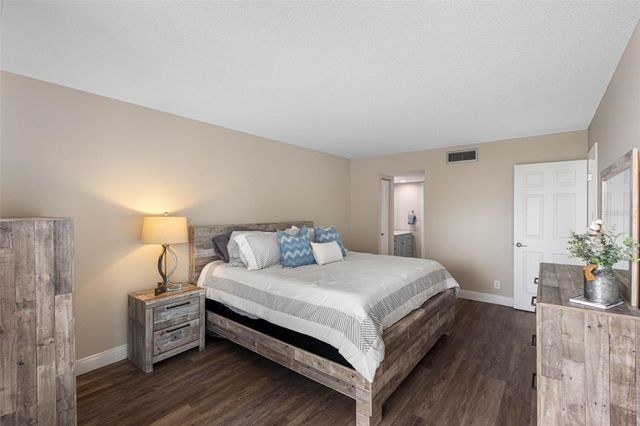 6158 PALMA DEL MAR BOULEVARD S 305, St Petersburg, FL 33715