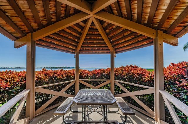 6158 PALMA DEL MAR BOULEVARD S 305, St Petersburg, FL 33715