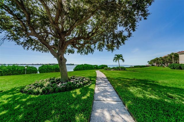 6158 PALMA DEL MAR BOULEVARD S 305, St Petersburg, FL 33715