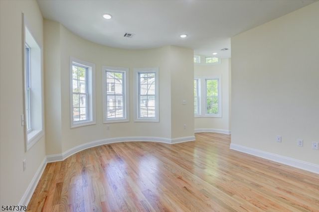 68 Lindsley Ave, Newark City, NJ 07106