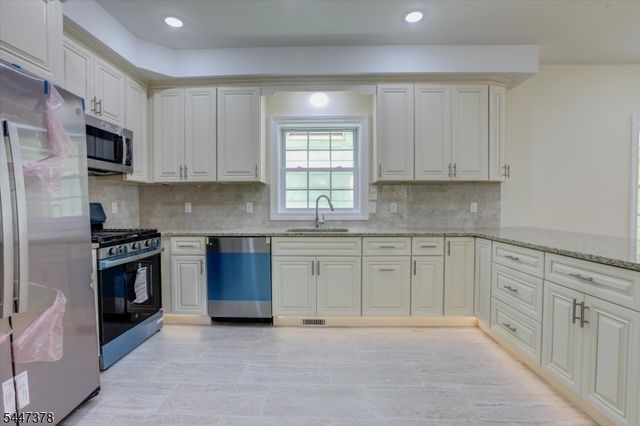 68 Lindsley Ave, Newark City, NJ 07106