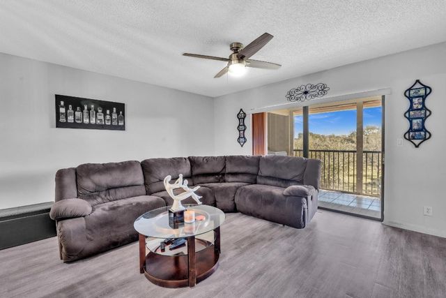 2091 Coral Ridge Drive N306, Coral Springs, FL 33071