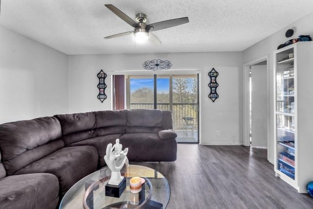 2091 Coral Ridge Drive N306, Coral Springs, FL 33071