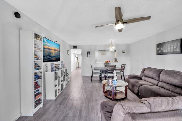 2091 Coral Ridge Drive N306, Coral Springs, FL 33071