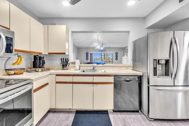 2091 Coral Ridge Drive N306, Coral Springs, FL 33071