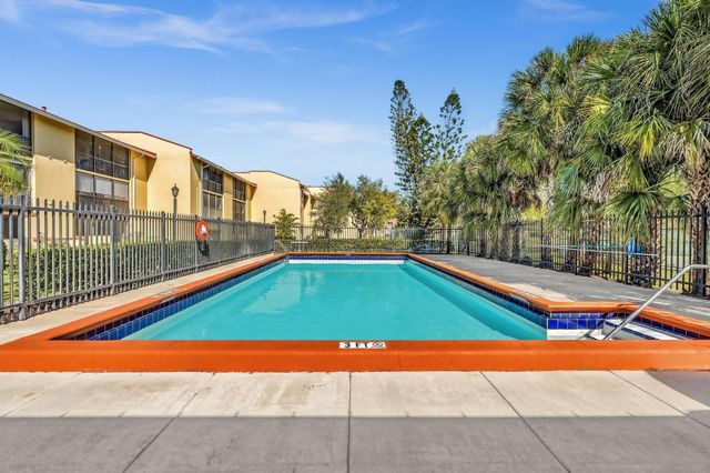 2091 Coral Ridge Drive N306, Coral Springs, FL 33071